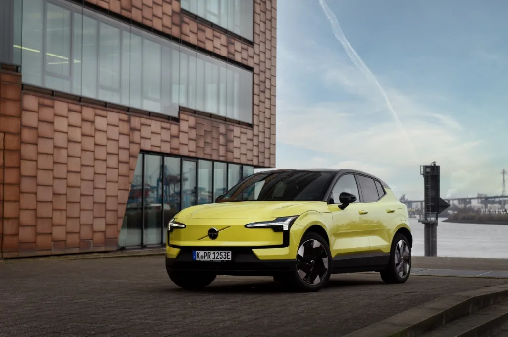 볼보자동차코리아, ‘EX30 모스 옐로우 에디션’ 온라인 통해 한정 판매 실시