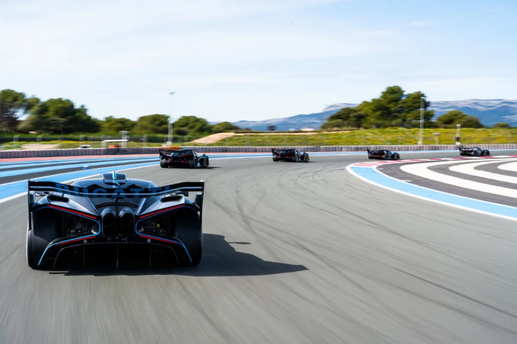 부가티 볼리드 고객 트랙 이벤트 (Feeling The Track: Bugatti Bolide Owners Take on Circuit Paul Ricard)
