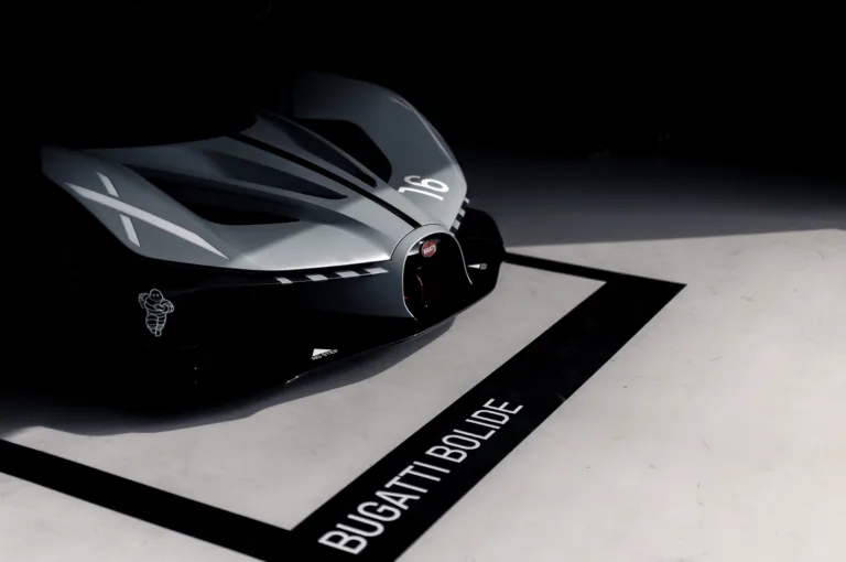 부가티 볼리드 고객 트랙 이벤트 (Feeling The Track: Bugatti Bolide Owners Take on Circuit Paul Ricard)