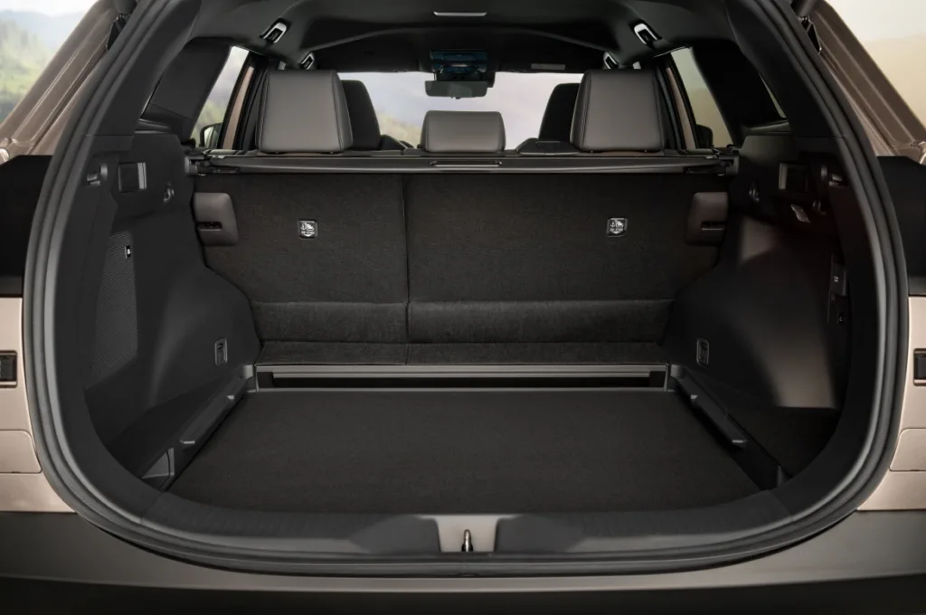 토요타 bZ4X 투어링 공개 (World premiere of the Toyota bZ4X Touring: an electric SUV designed for family adventure)