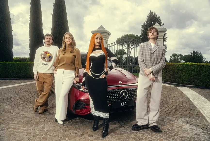 메르세데스-벤츠 CLA '클래스 오브 프린세스' (Mercedes-Benz launches ‘Class of Creators’ unveiling Ice Spice’s unique art piece based on all-new CLA)