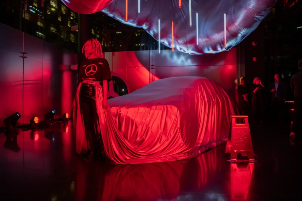 메르세데스-벤츠 CLA '클래스 오브 프린세스' (Mercedes-Benz launches ‘Class of Creators’ unveiling Ice Spice’s unique art piece based on all-new CLA)