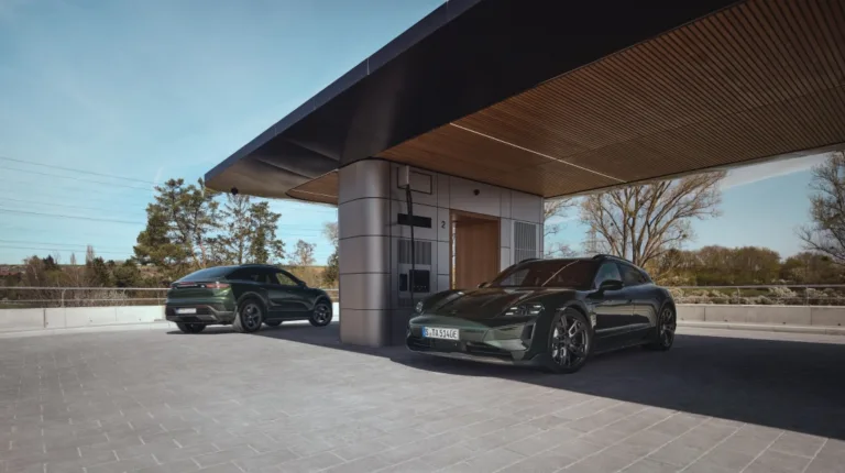 포르쉐 차징 라운지, A sixth Porsche Charging Lounge opens in Leonberg near Stuttgart