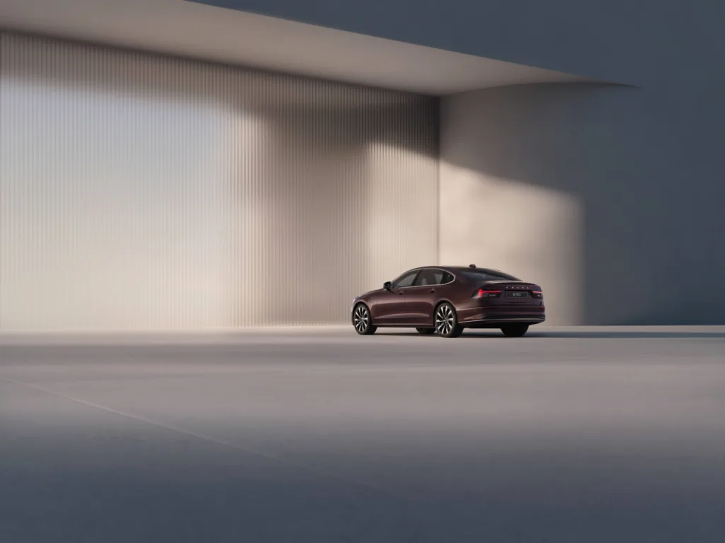 볼보 S90 페이스리프트 (Meet the new Volvo S90 – the finest version of our luxury hybrid sedan yet)