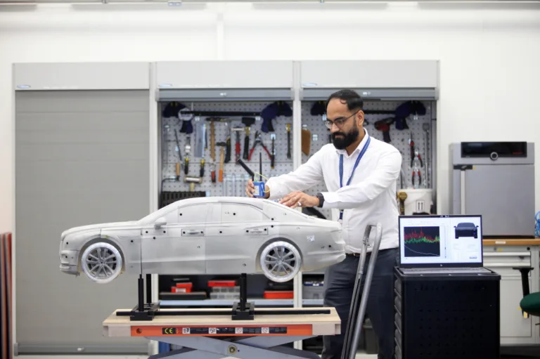 벤틀리 3D 제작 기술 (Bentley Motors marks 25 years of Additive Manufacturing capabilities)