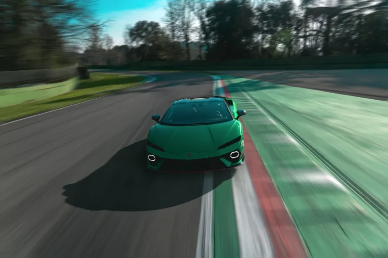 람보르기니 2025년 1분기 실적 (Automobili Lamborghini continues growth in Q1 2025)