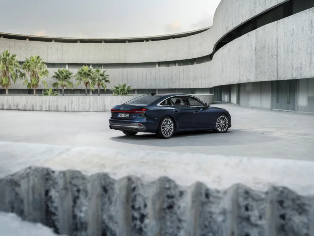 아우디 A6 세단, 가장 클래식한 비즈니스 세단 (Business class at its most elegant: the new A6 Sedan)