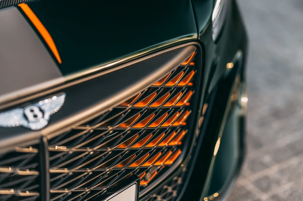 벤틀리 바투르 컨버터블(Batur Convertible makes public debut)