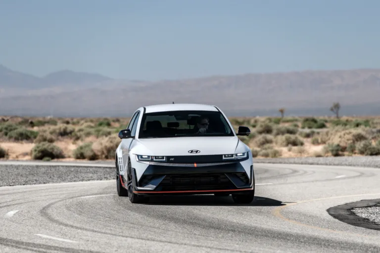 현대자동차 아이오닉 5 N (Hyundai IONIQ 5 N to Compete in 2025 One Lap of America with Grassroots Motorsports; Provide Event Support Vehicles)