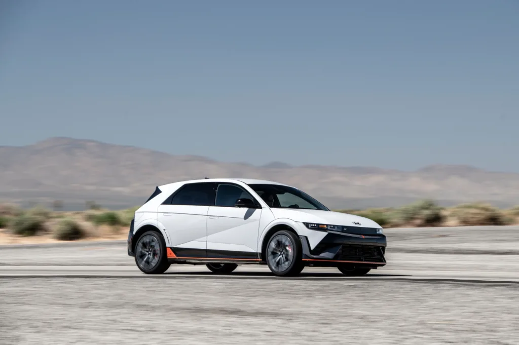 현대자동차 아이오닉 5 N (Hyundai IONIQ 5 N to Compete in 2025 One Lap of America with Grassroots Motorsports; Provide Event Support Vehicles)