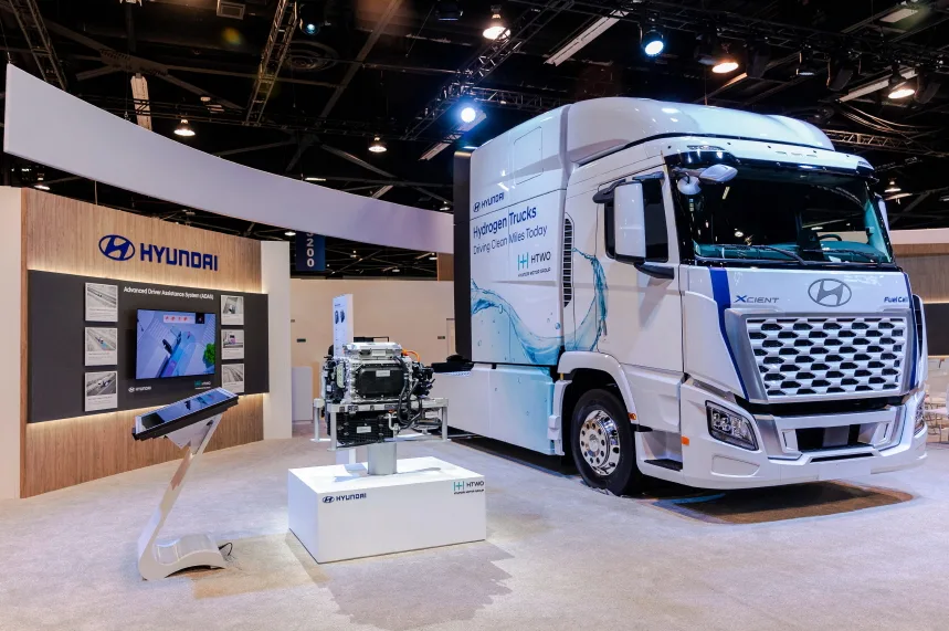 Hyundai Motor Unveils the New XCIENT Heavy-Duty Fuel Cell Truck at ACT Expo 2025