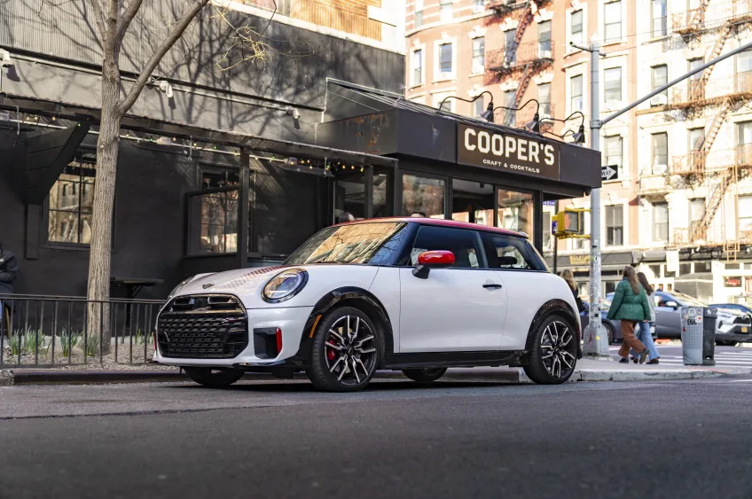 MINI 존 쿠퍼 웍스 뉴욕 시승(High Performance in New York City: With the MINI John Cooper Works through the Big Apple.)