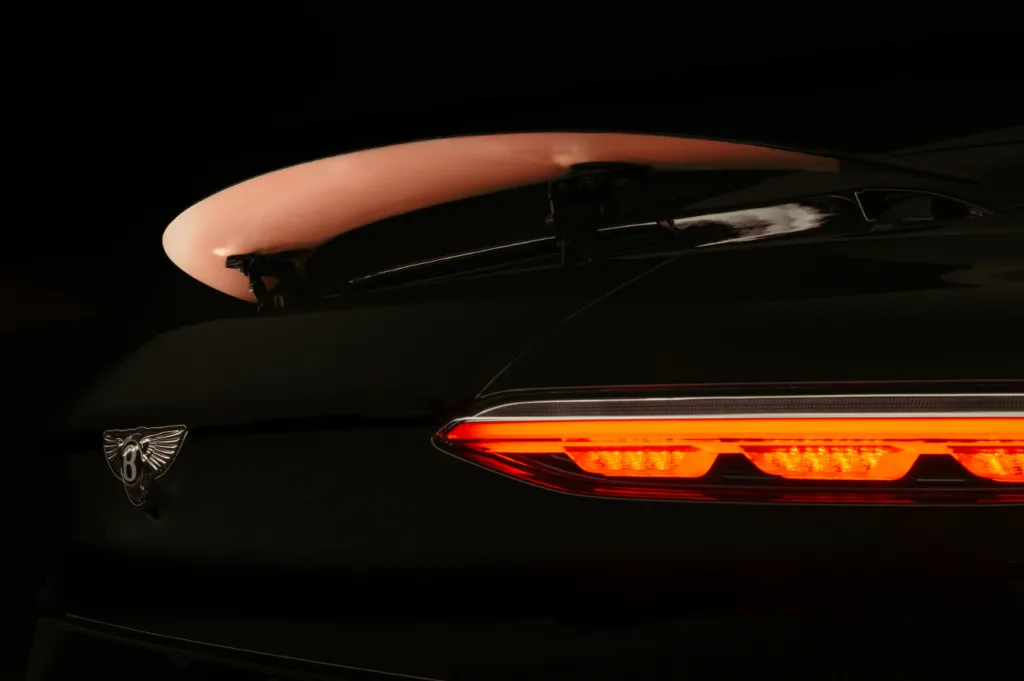 벤틀리 바투르 블랙 로즈 (‘The Black Rose’ Bentley Batur revealed, featuring 3D printed Rose Gold)