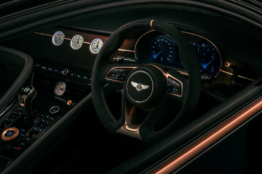 벤틀리 바투르 블랙 로즈 (‘The Black Rose’ Bentley Batur revealed, featuring 3D printed Rose Gold)