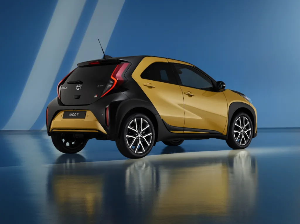 토요타 아이고 X 하이브리드, New Aygo X Hybrid: Even more fun and efficient