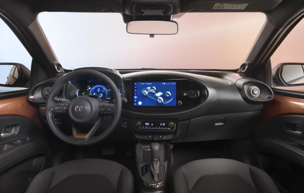 토요타 아이고 X 하이브리드, New Aygo X Hybrid: Even more fun and efficient
