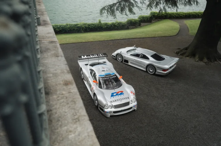 메르세데스 벤츠 CLK GTR, 메르세데스 벤츠 C 11, Mercedes-Benz Classic at FuoriConcorso: Rare meeting of two CLK GTR with spectacular introduction to the gardens of Villa del Grumello on Lake Como