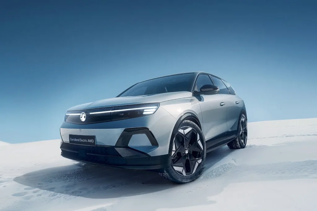 CONQUERING NEW TERRAIN: INTRODUCING THE VAUXHALL GRANDLAND ELECTRIC AWD