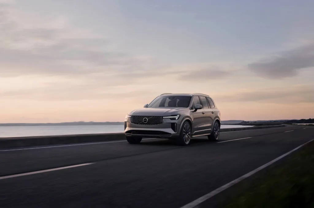볼보 XC90, 에어 서스펜션이 이 트림에도 기본 장착? 사전 계약 시작 1 볼보 XC90, New Volvo XC90