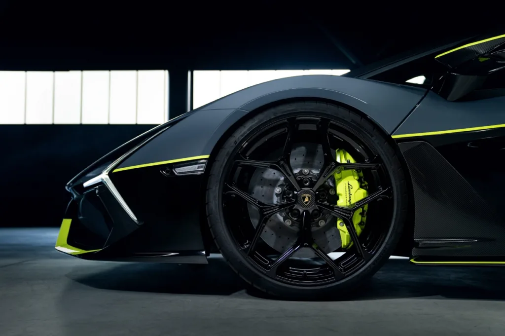 람보르기니 레부엘토 베르데 스칸달, Verde Scandal: the genesis of an Automobili Lamborghini color