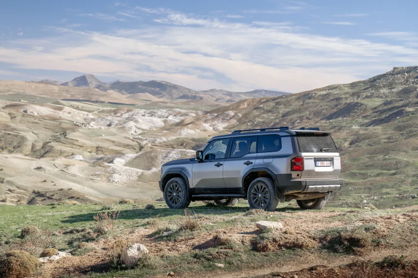 2024 newlandcruiser250 bronze statics 011 https://mobilityground.com/wp-content/uploads/2025/07/2024-newlandcruiser250-bronze-statics-010.webp