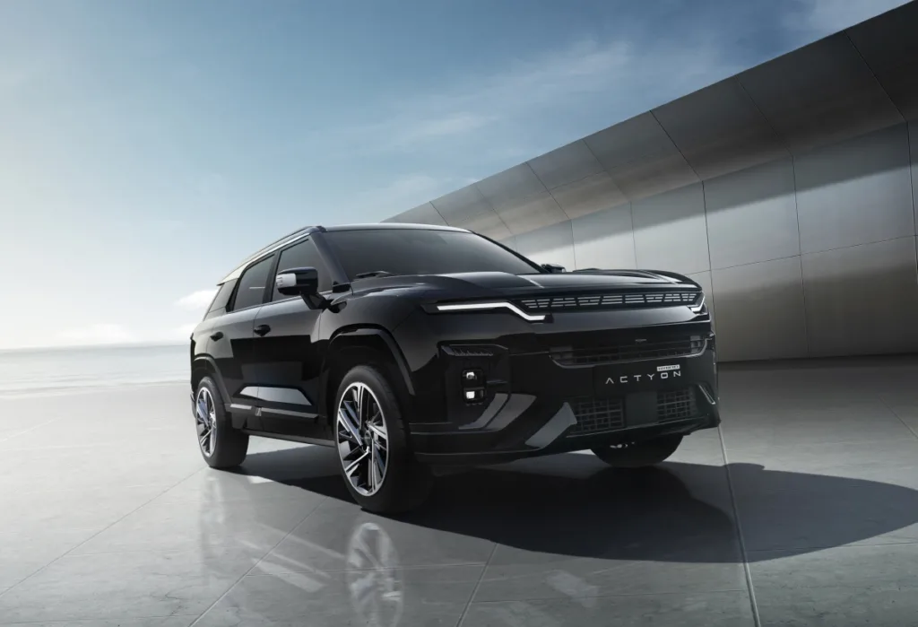 KGM 액티언 하이브리드 출시, 94% EV 모드 주행 가능한 3,695만원 단일 트림 1 KGM 액티언 하이브리드