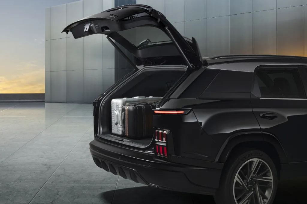 KGM 액티언 하이브리드 출시, 94% EV 모드 주행 가능한 3,695만원 단일 트림 5 KGM 액티언 하이브리드