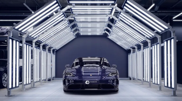 포르쉐, 페라가모와 함께 911 카레라 GTS, 타이칸 4S 스페셜 에디션 공개, Porsche Italia celebrates jubilee with two exceptional special-edition models