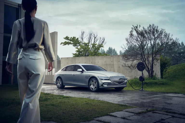 제네시스 G80 전동화 모델 유럽 시장 진출, GENESIS ELECTRIFIED G80 INTRODUCES ELEVATED LEVEL OF LUXURY