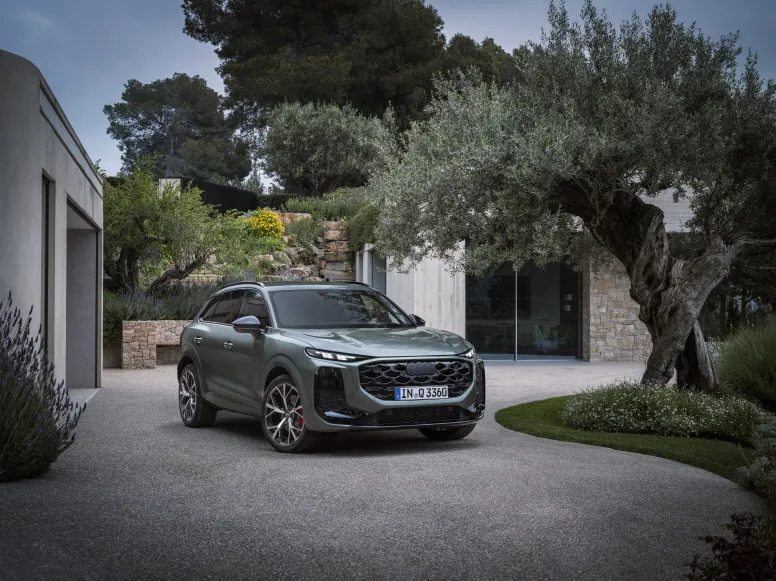 아우디 Q3 공개, New benchmark in the compact class: the Audi Q3