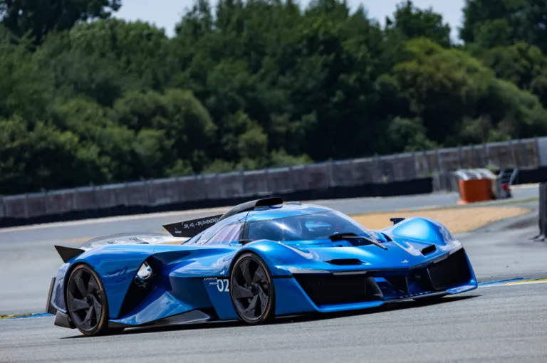 알핀, Alpine celebrates its 70th anniversary with world and UK debuts at Goodwood