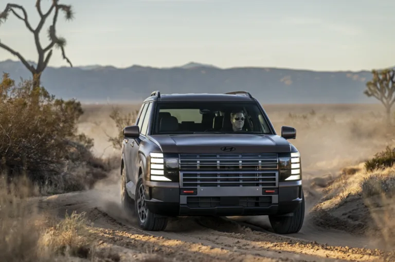 현대 팰리세이드 (New Bigger, Better 2026 Hyundai Palisade Releases Compelling Pricing Strategy)