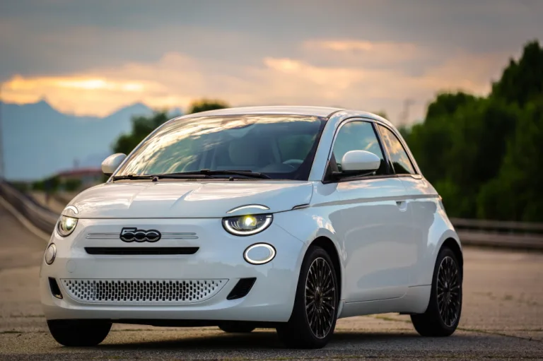 피아트 500, A New Chapter Begins at Mirafiori with the Fiat 500 Hybrid