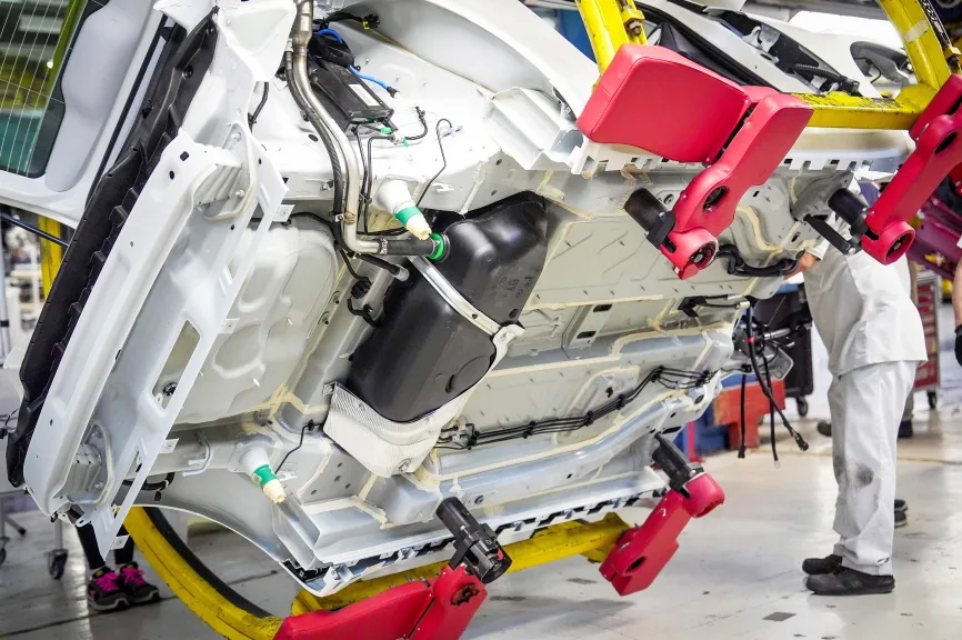 NewFiat500HybridatMirafiori previejw https://mobilityground.com/wp-content/uploads/2025/07/NewFiat500Hybrid.webp