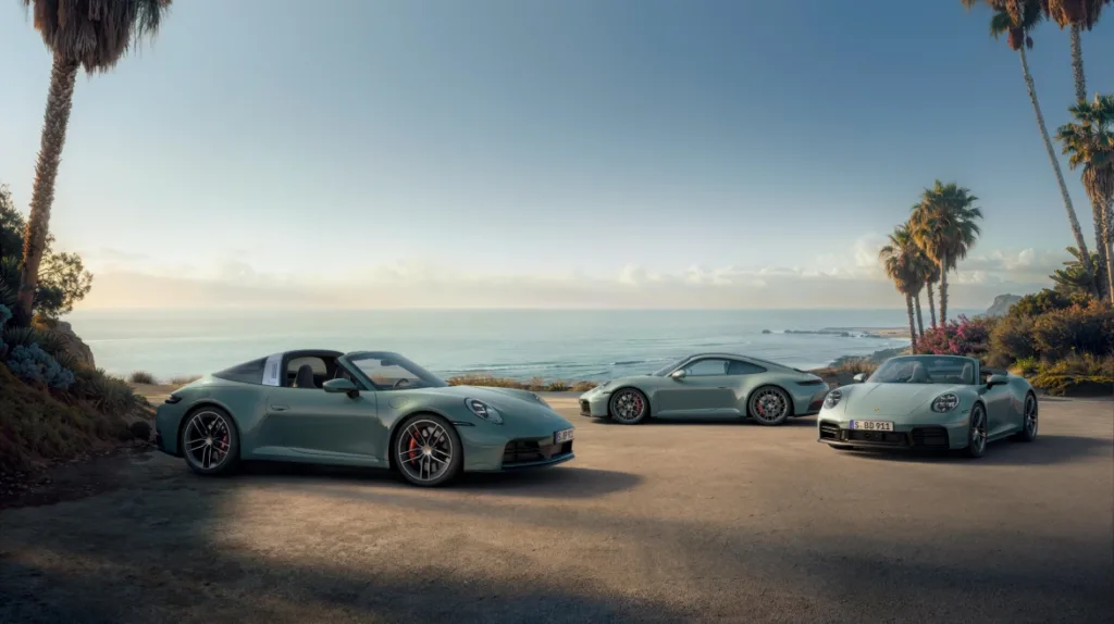 포르쉐 911, Porsche is expanding its range of all-wheel-drive versions of the 911