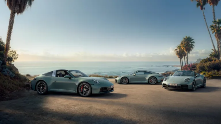 포르쉐 911, Porsche is expanding its range of all-wheel-drive versions of the 911