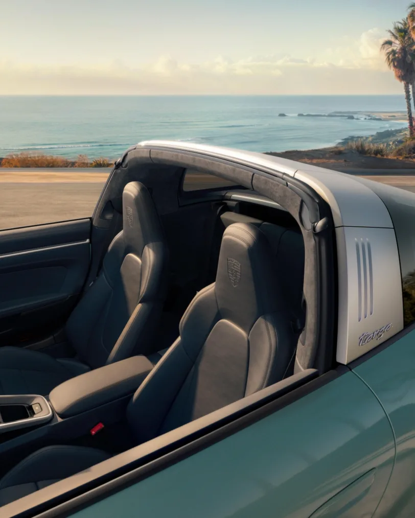 포르쉐 911, Porsche is expanding its range of all-wheel-drive versions of the 911