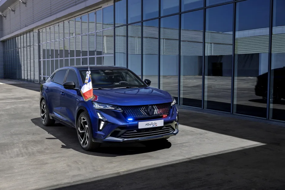 Presidential Renault Rafale Hyper Hybrid E-Tech 4x4 300 hp 4 르노 라팔, Presidential Renault Rafale: an exceptional vehicle crafted to the requirements of the French Presidency