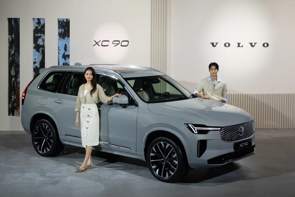 볼보 XC90, S90의 등장, 더욱 진하게 퍼지는 편안한 럭셔리의 향기 2 볼보 xC90