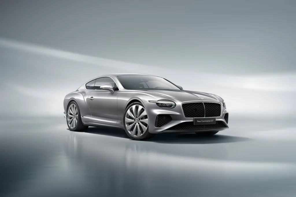 참고 사진 벤틀리 컨티넨탈 GT 코어 https://mobilityground.com/wp-content/uploads/2025/07/참고-사진-벤틀리-아주르-그랜드-투어러-라인업.webp