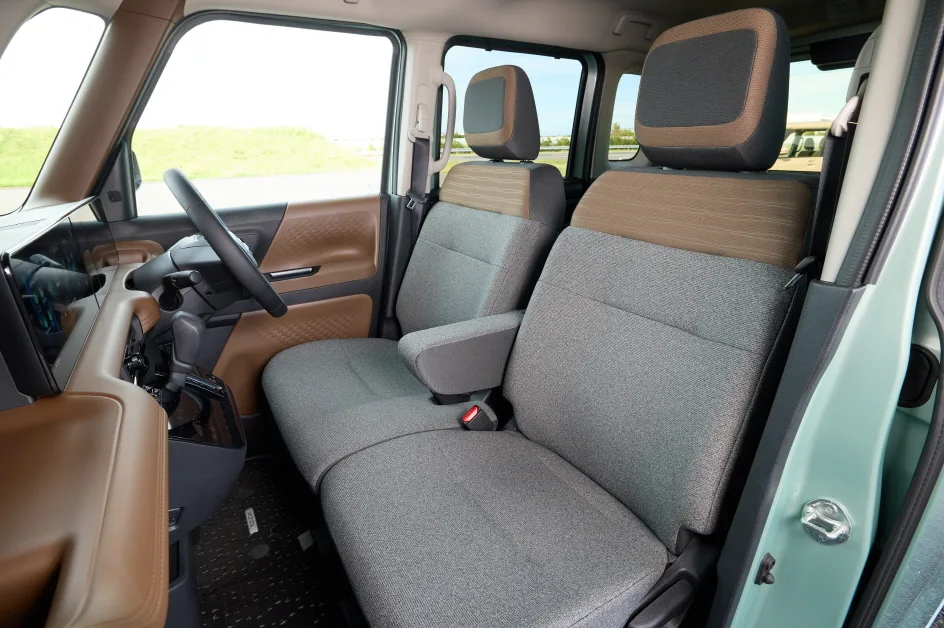 닛산 신형 룩스 선행 공개, 경차 최초 12.3인치 디스플레이 탑재 7 250822 01 grandrive ROOX 046 https://mobilityground.com/wp-content/uploads/2025/08/250822-01_grandrive_ROOX_012.webp