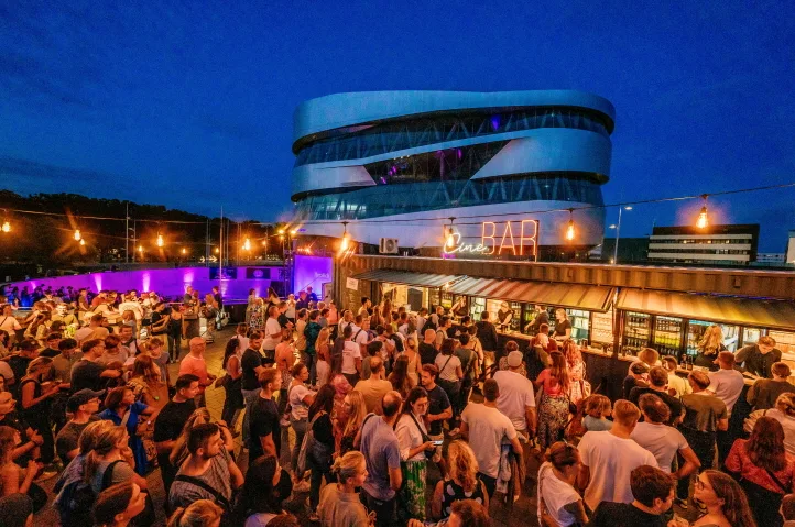 메르세데스-벤츠 박물관, 8월 중순부터 야외 영화관 프로그램 17편 상영 3 25c0151 003 https://mobilityground.com/wp-content/uploads/2025/08/25c0151_001.webp