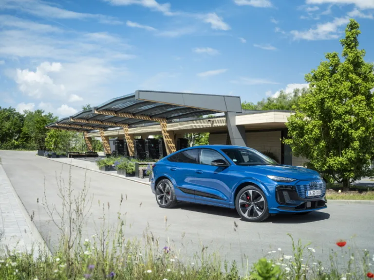 아우디 Q6 스포트백 e-트론 What makes the Audi Q6 Sportback e-tron the perfect travel companion