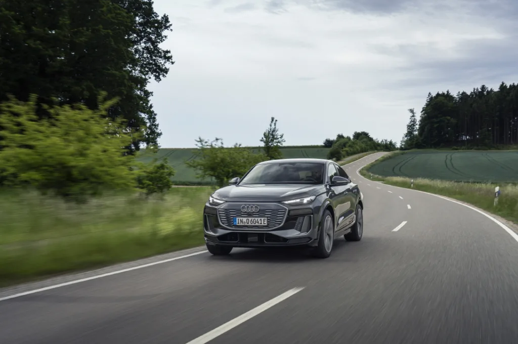 아우디 Q6 스포트백 e-트론, 10분 충전 시간도 즐거운 여행의 동반자 4 A250897 medium https://mobilityground.com/wp-content/uploads/2025/08/A250891_medium.webp