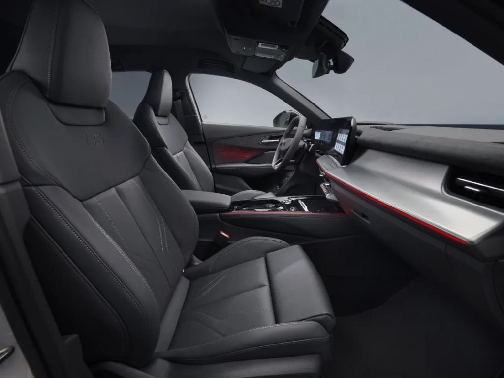 A251306 medium https://mobilityground.com/wp-content/uploads/2025/08/A250809_medium.webp