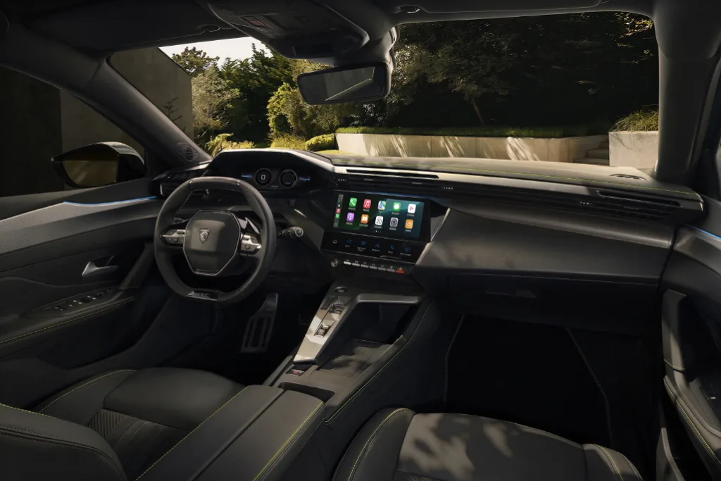 푸조 308, 308SW의 완전 변신! 프랑스가 독일 차들 제압하러 나섰다 7 PEUGEOT E308 2508CV 401 FR https://mobilityground.com/wp-content/uploads/2025/08/PEUGEOT_E308_2508STYP_200_FR.webp