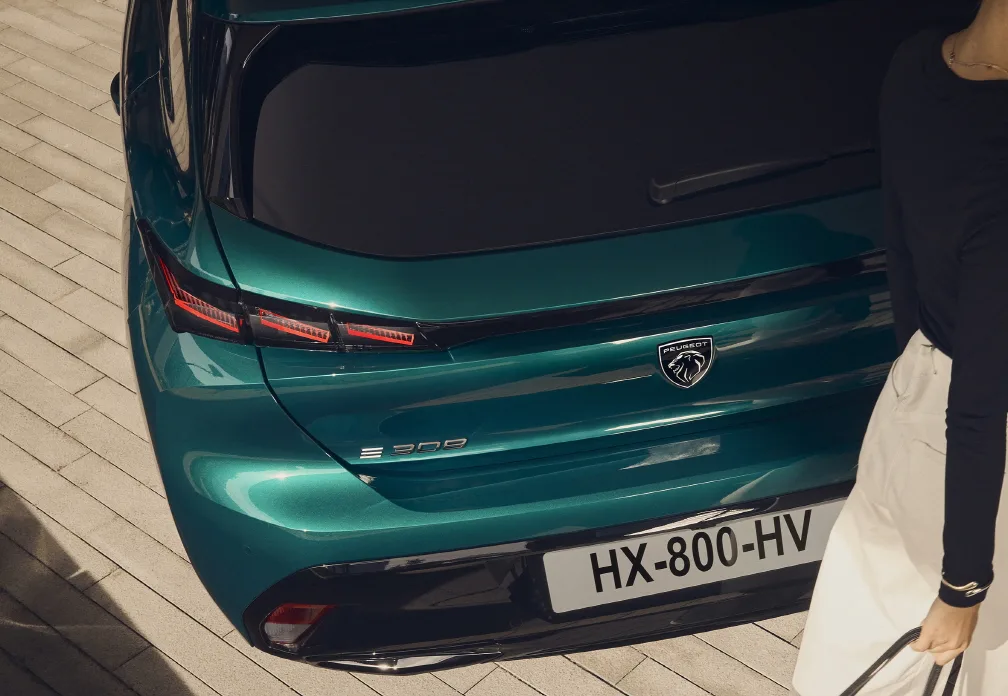 푸조 308, 308SW의 완전 변신! 프랑스가 독일 차들 제압하러 나섰다 5 PEUGEOT E308 2508CV 524 FR https://mobilityground.com/wp-content/uploads/2025/08/PEUGEOT_E308_2508STYP_200_FR.webp