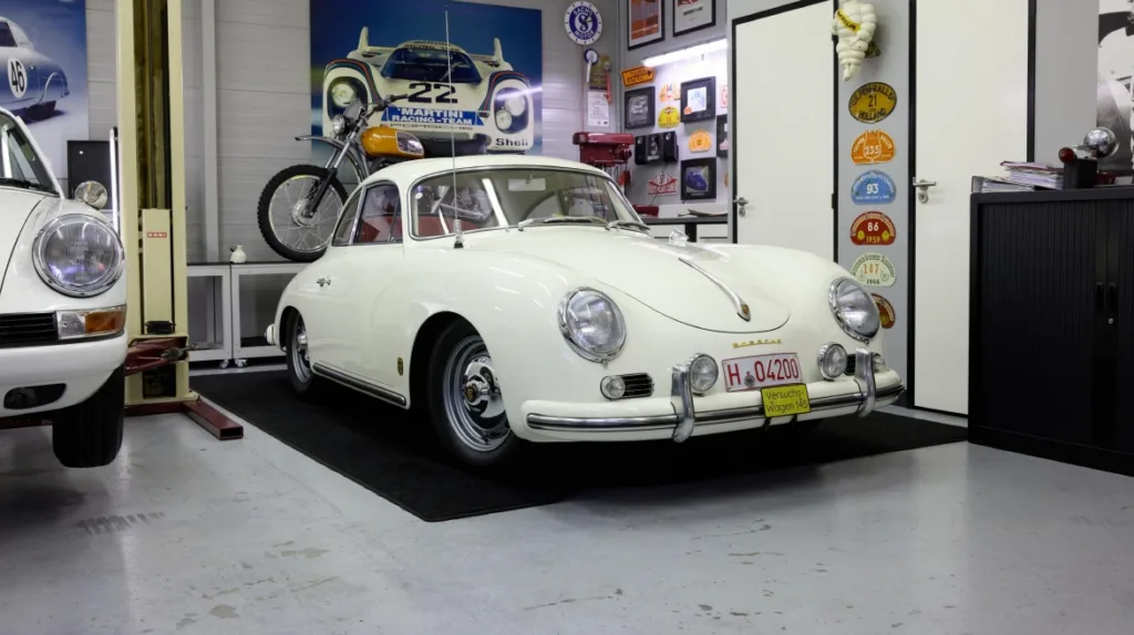 세상 단 하나뿐인 포르쉐 356 A 원오프 발견, 10년 복원 대서사 1 Restored Porsche 356 A 1958 factory one off full of special requests 1 https://mobilityground.com/wp-content/uploads/2025/08/Restored-Porsche-356-A-1958-factory-one-off-full-of-special-requests-1.webp