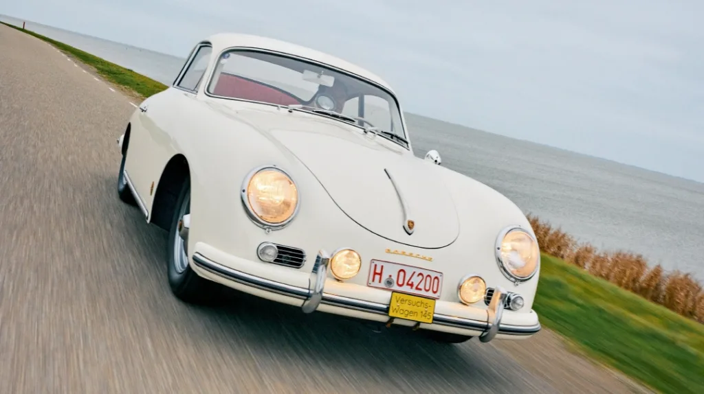 세상 단 하나뿐인 포르쉐 356 A 원오프 발견, 10년 복원 대서사 9 Restored Porsche 356 A 1958 factory one off full of special requests 17 https://mobilityground.com/wp-content/uploads/2025/08/Restored-Porsche-356-A-1958-factory-one-off-full-of-special-requests-1.webp