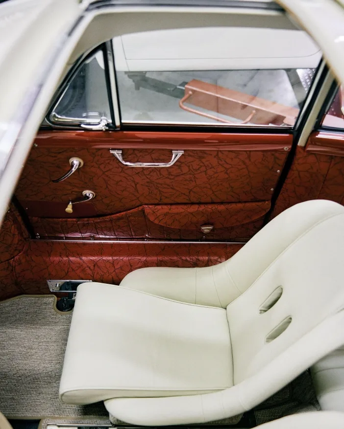 세상 단 하나뿐인 포르쉐 356 A 원오프 발견, 10년 복원 대서사 8 Restored Porsche 356 A 1958 factory one off full of special requests 18 https://mobilityground.com/wp-content/uploads/2025/08/Restored-Porsche-356-A-1958-factory-one-off-full-of-special-requests-1.webp